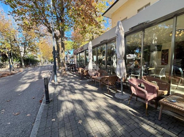 negozio in vendita a Cervia