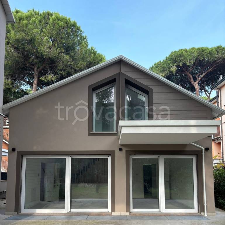 casa indipendente in vendita a Cervia