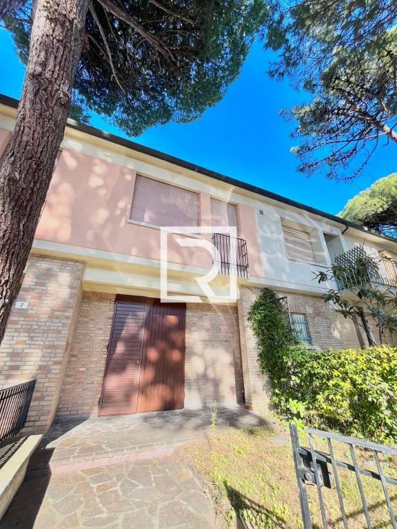 casa indipendente in vendita a Cervia in zona Milano Marittima
