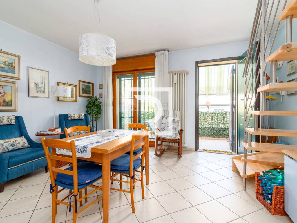 appartamento in vendita a Cervia in zona Pinarella