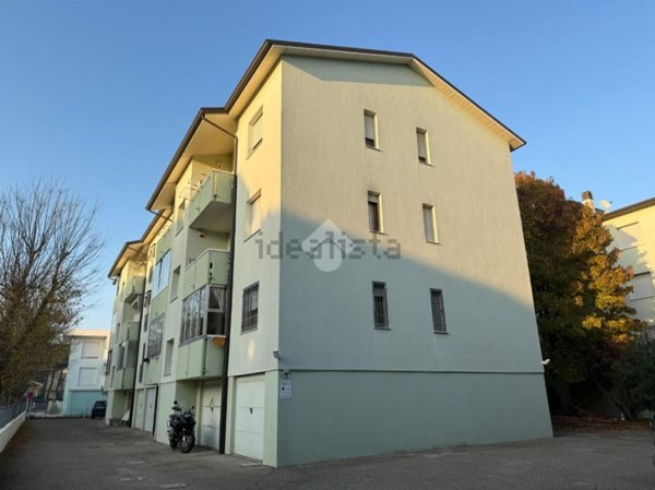 appartamento in vendita a Cervia in zona Pinarella