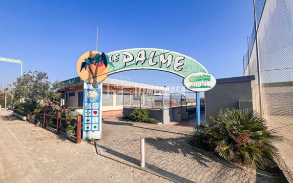 negozio in vendita a Cervia