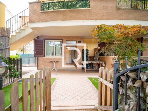 appartamento in vendita a Cervia in zona Pinarella