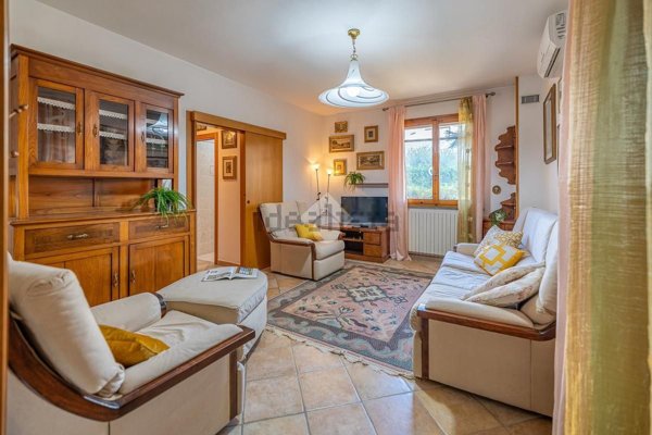 casa indipendente in vendita a Cervia