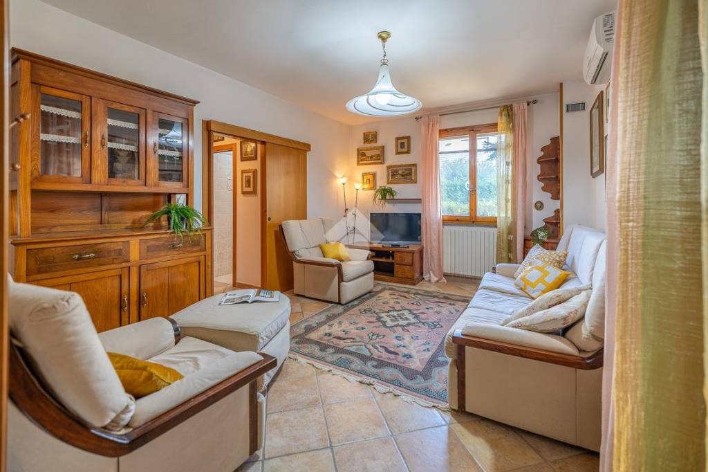 casa indipendente in vendita a Cervia