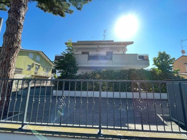 appartamento in vendita a Cervia in zona Pinarella