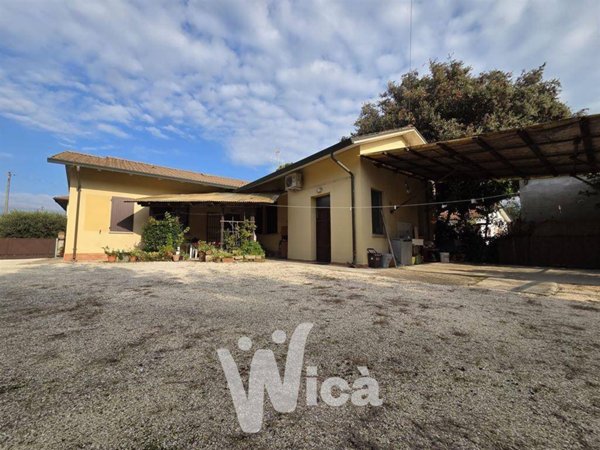 casa indipendente in vendita a Cervia in zona Montaletto