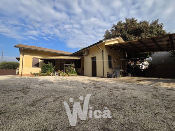 casa indipendente in vendita a Cervia