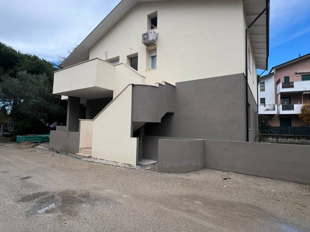 appartamento in vendita a Cervia in zona Pinarella
