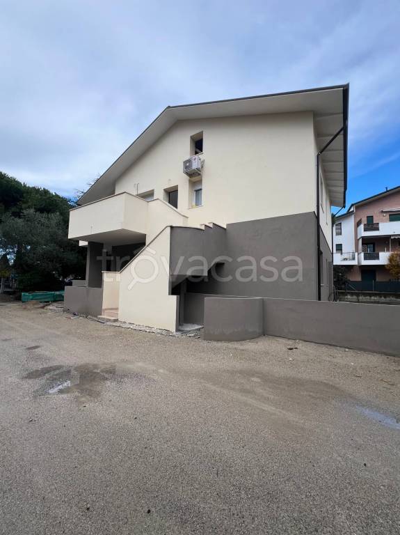 appartamento in vendita a Cervia in zona Pinarella
