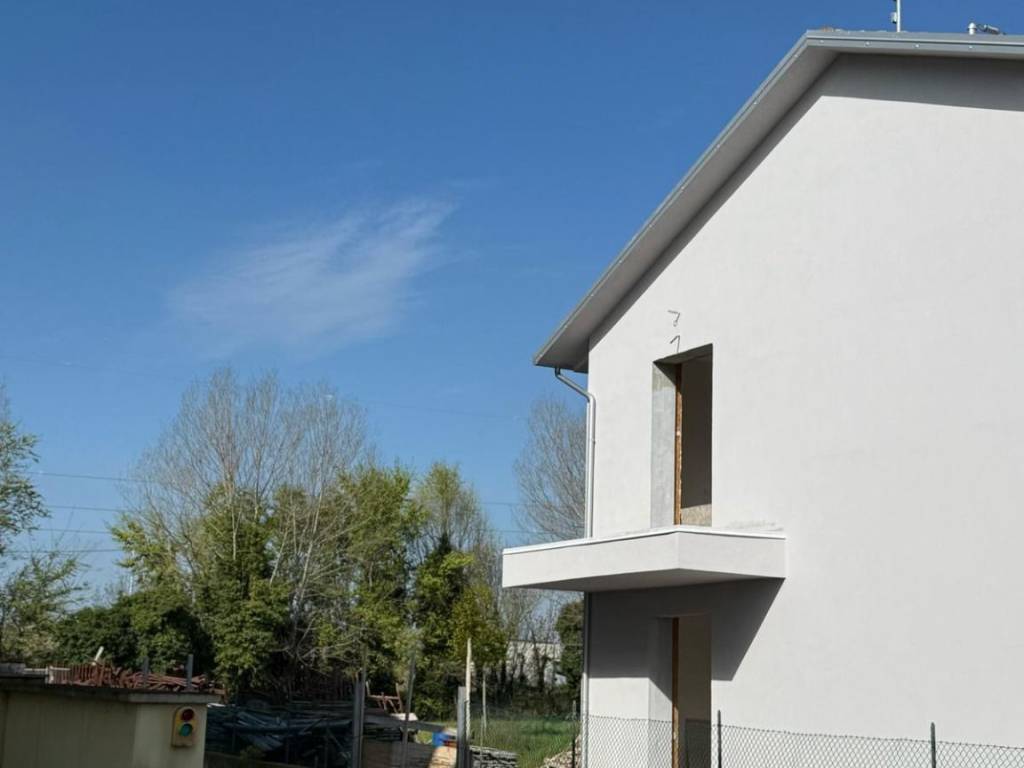 casa indipendente in vendita a Cervia in zona Pinarella