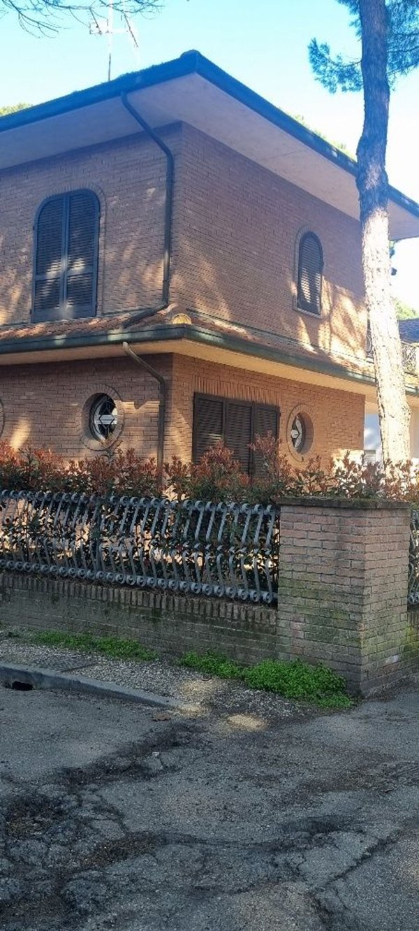 casa indipendente in vendita a Cervia