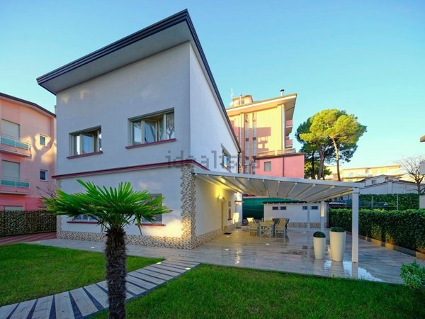 casa indipendente in vendita a Cervia in zona Milano Marittima