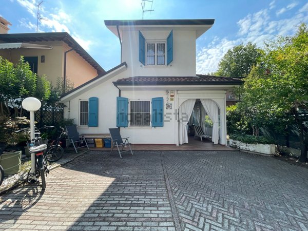 casa indipendente in vendita a Cervia