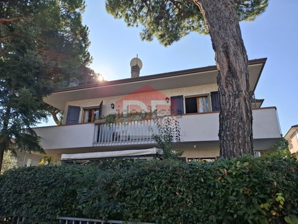 casa indipendente in vendita a Cervia
