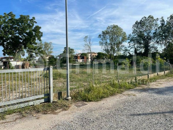 terreno agricolo in vendita a Cervia in zona Pinarella
