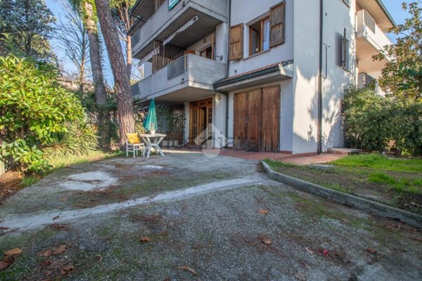 casa indipendente in vendita a Cervia in zona Pinarella