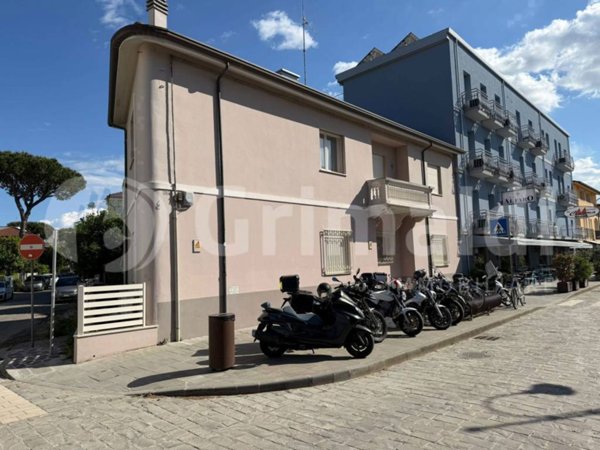 appartamento in vendita a Cervia in zona Milano Marittima