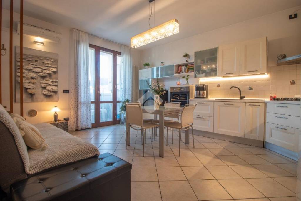 appartamento in vendita a Cervia in zona Pinarella