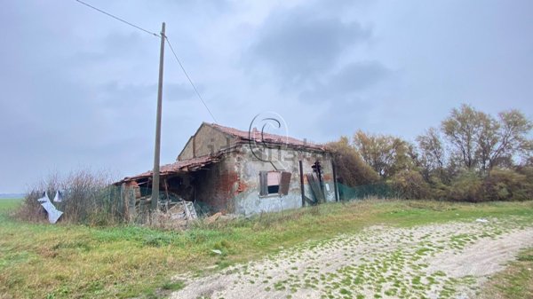casa indipendente in vendita a Cervia
