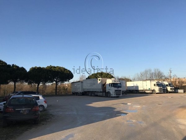 terreno edificabile in vendita a Cervia