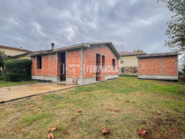 casa indipendente in vendita a Cervia in zona Montaletto