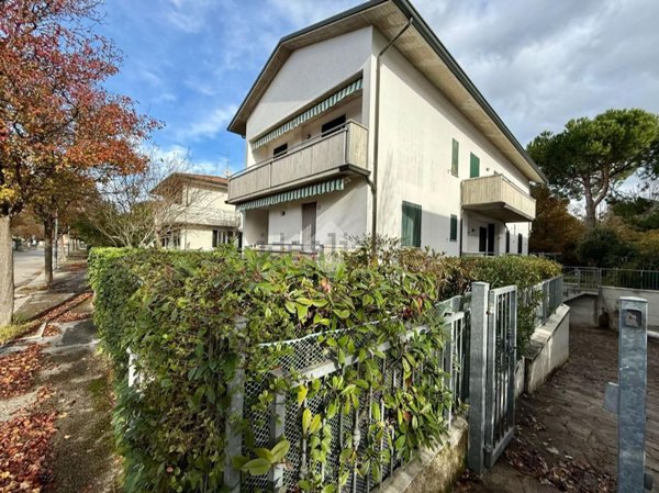 appartamento in vendita a Cervia in zona Pinarella