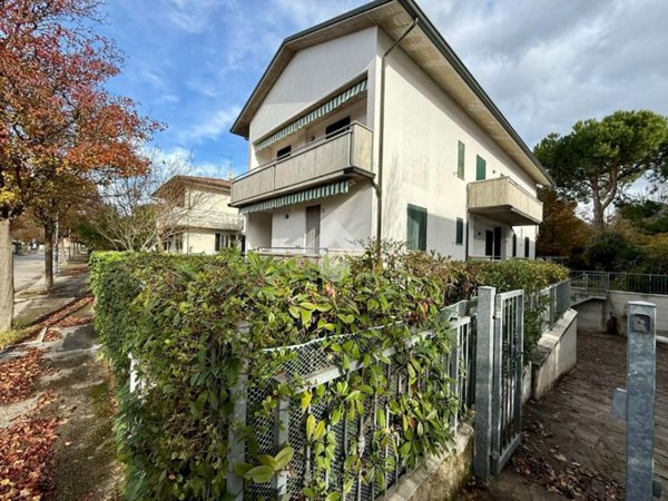 appartamento in vendita a Cervia in zona Pinarella