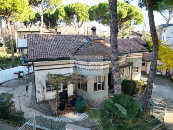 casa indipendente in vendita a Cervia