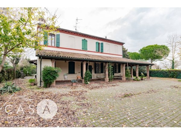 casa indipendente in vendita a Cervia