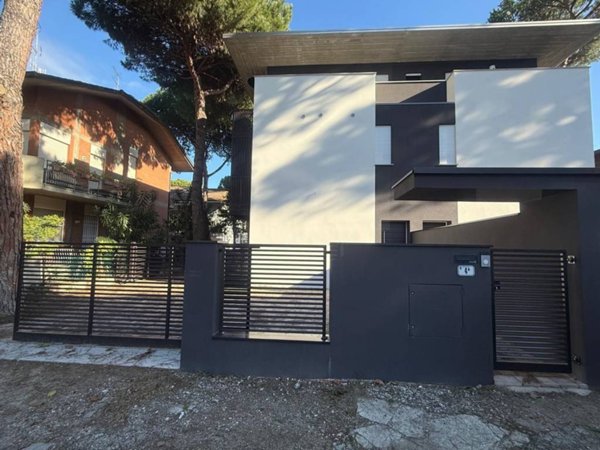 casa indipendente in vendita a Cervia in zona Milano Marittima
