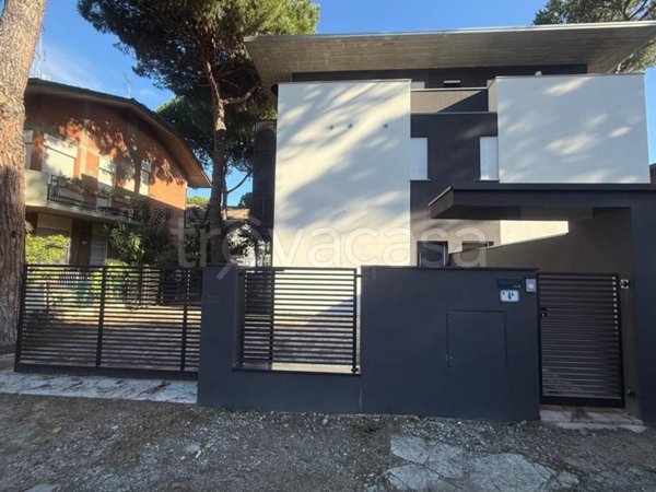 casa indipendente in vendita a Cervia in zona Milano Marittima