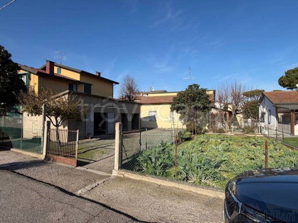 casa indipendente in vendita a Cervia