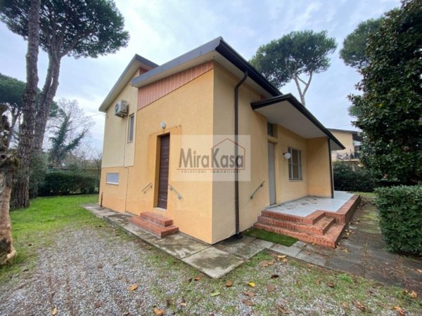 casa indipendente in vendita a Cervia in zona Milano Marittima