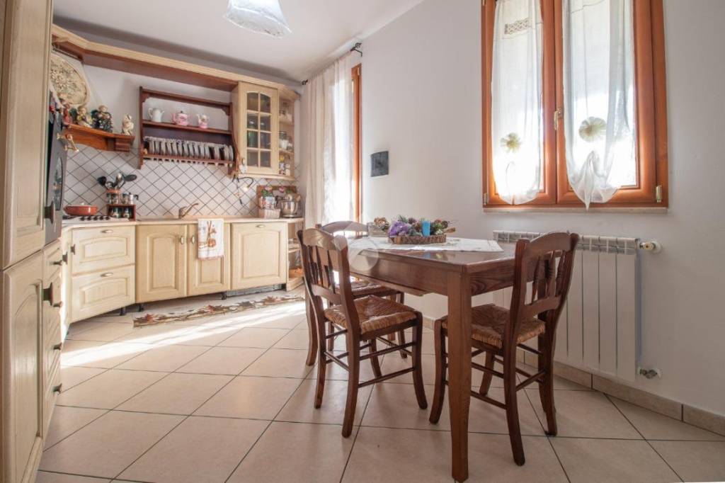 appartamento in vendita a Cervia in zona Castiglione di Cervia