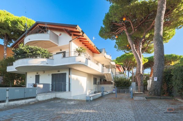 appartamento in vendita a Cervia in zona Milano Marittima