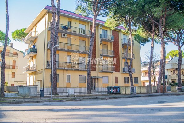 appartamento in vendita a Cervia in zona Pinarella