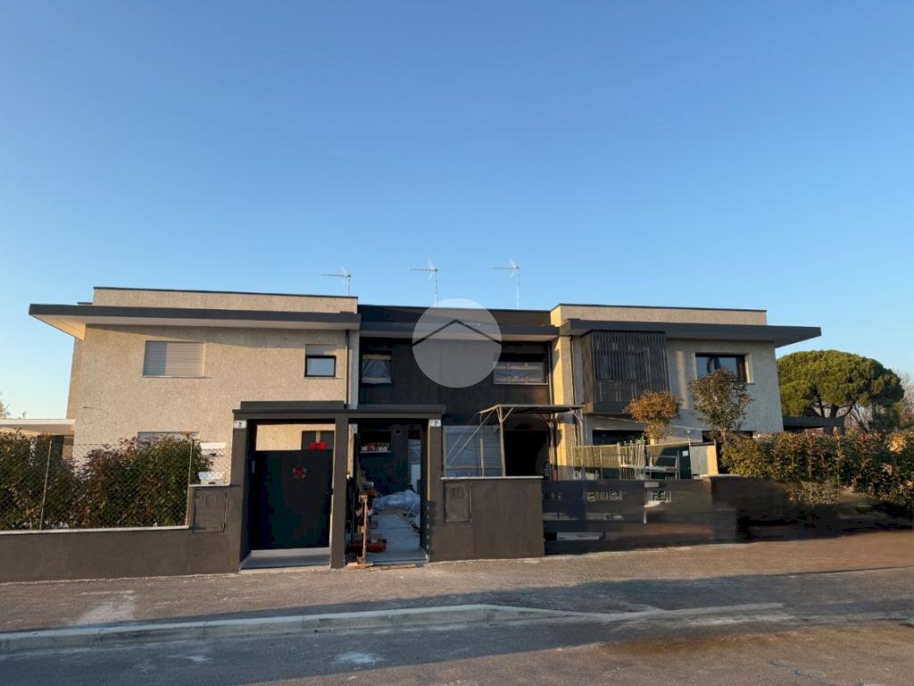 casa indipendente in vendita a Cervia