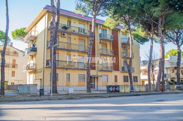 appartamento in vendita a Cervia in zona Pinarella
