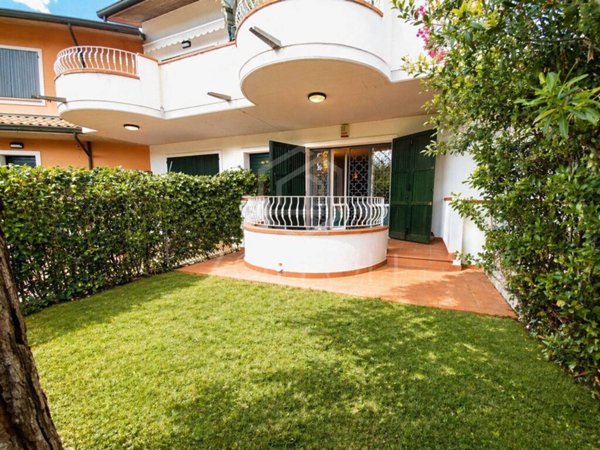 appartamento in vendita a Cervia in zona Milano Marittima