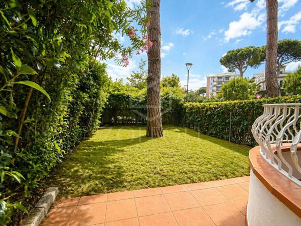 appartamento in vendita a Cervia in zona Milano Marittima