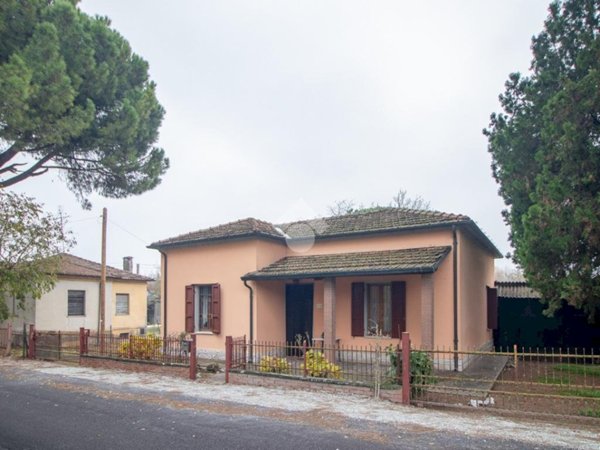 casa indipendente in vendita a Cervia in zona Cannuzzo