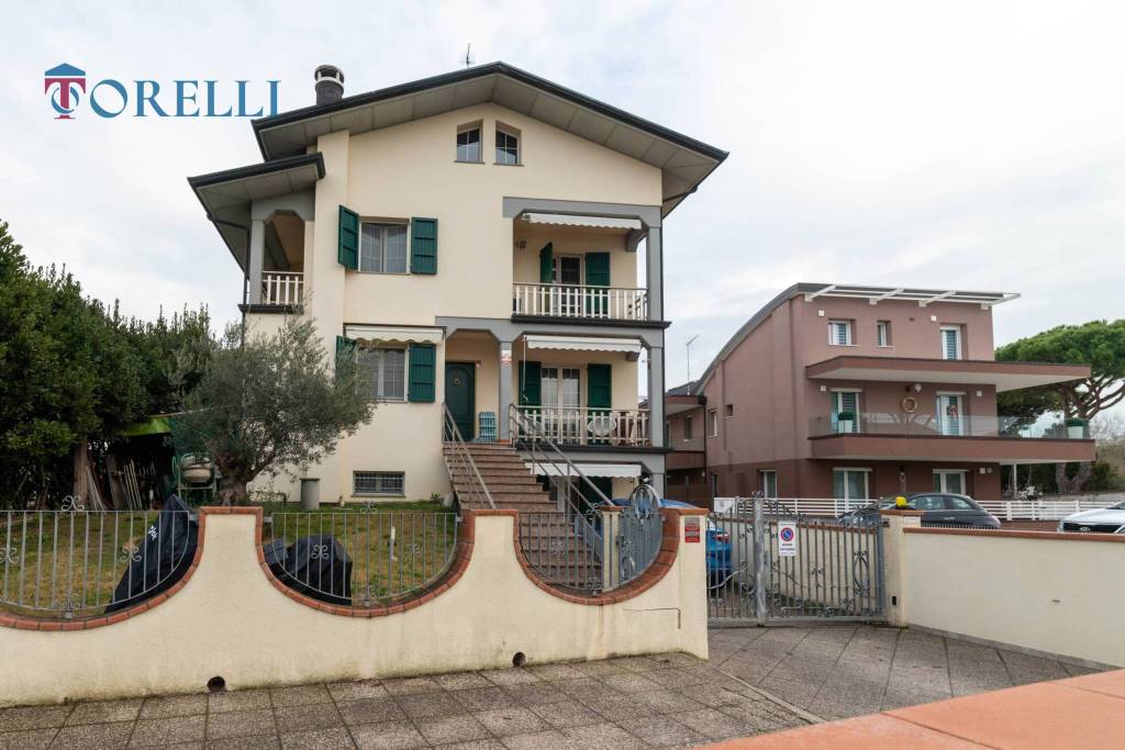 casa indipendente in vendita a Cervia in zona Milano Marittima