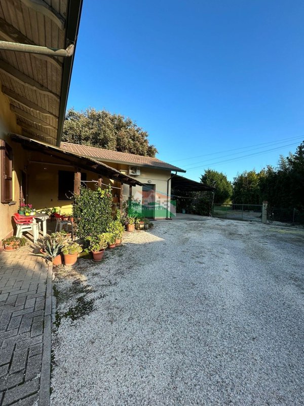 casa indipendente in vendita a Cervia
