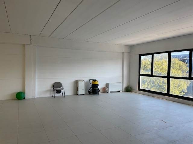 ufficio in vendita a Cervia in zona Pinarella