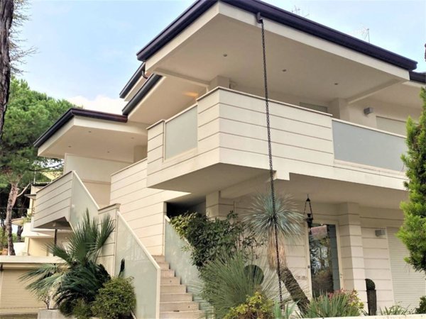 casa indipendente in vendita a Cervia in zona Milano Marittima