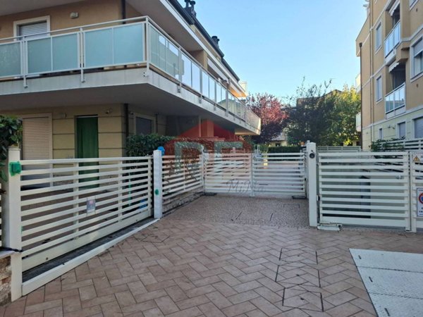 appartamento in vendita a Cervia in zona Pinarella