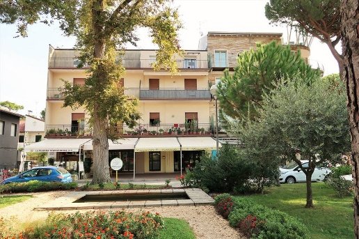 appartamento in vendita a Cervia in zona Milano Marittima