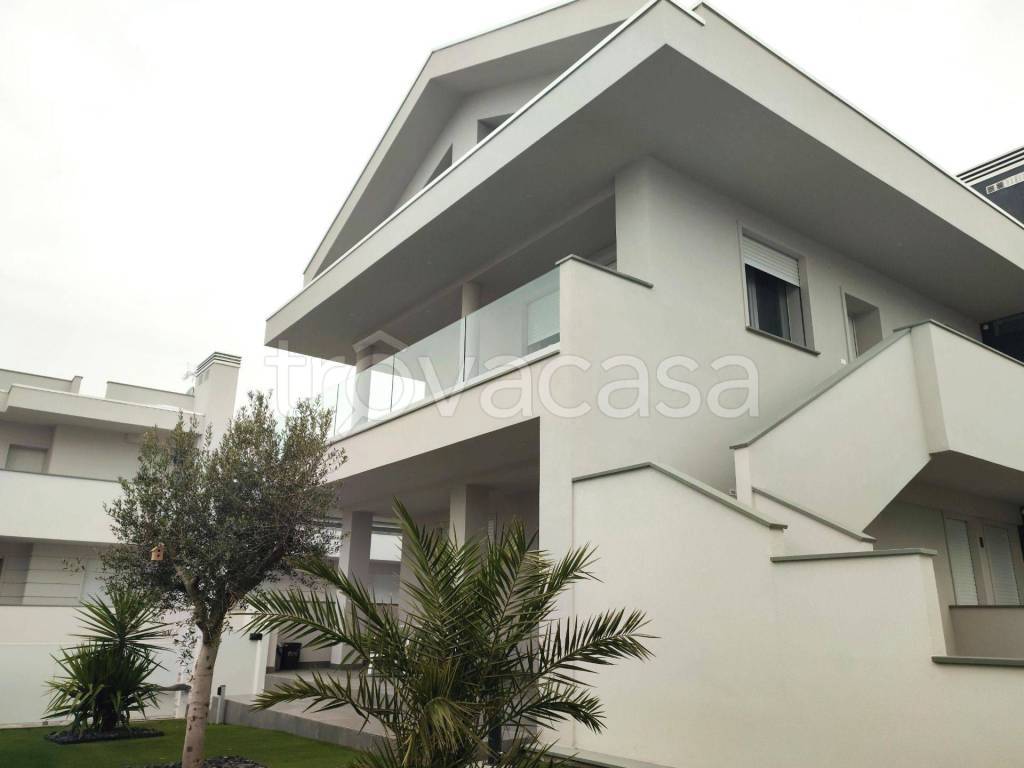 appartamento in vendita a Cervia in zona Pinarella