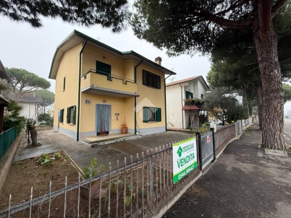 casa indipendente in vendita a Cervia